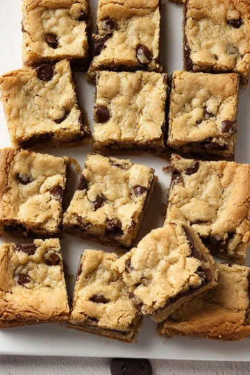 Easy Chocolate Chip Cookie Bars 8x8