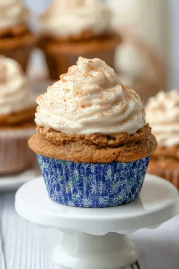 Easy Oatmeal Cream Pie Cupcakes